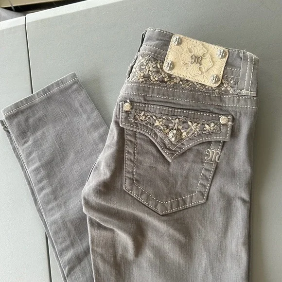NWT Miss Me Jeans Skinny Grey JP611052 Women's Size 27 Embellished Pockets